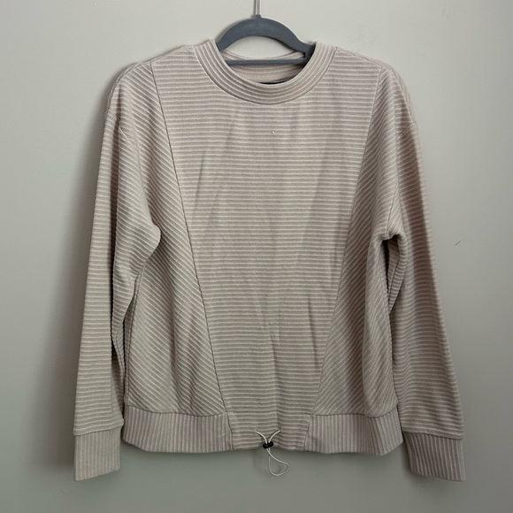 Simply Vera Wang Tan Pullover Sweater w Cinch Waist Size Medium - Picture 1 of 5